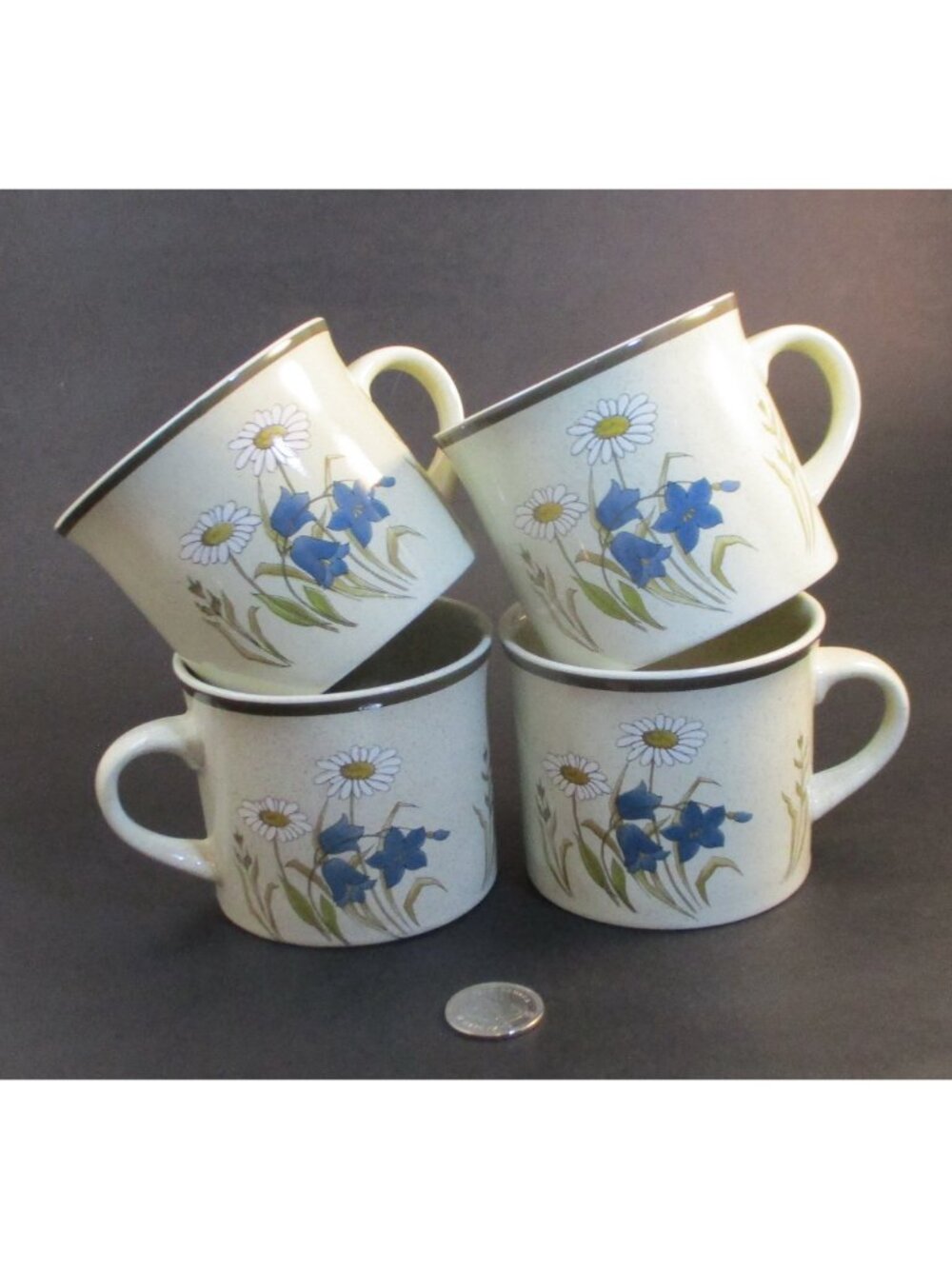Vtg 4 Royal Doulton Mugs, Hill Top Pattern, 3.25 in. dia. x 2.75 in.h, Daisies B